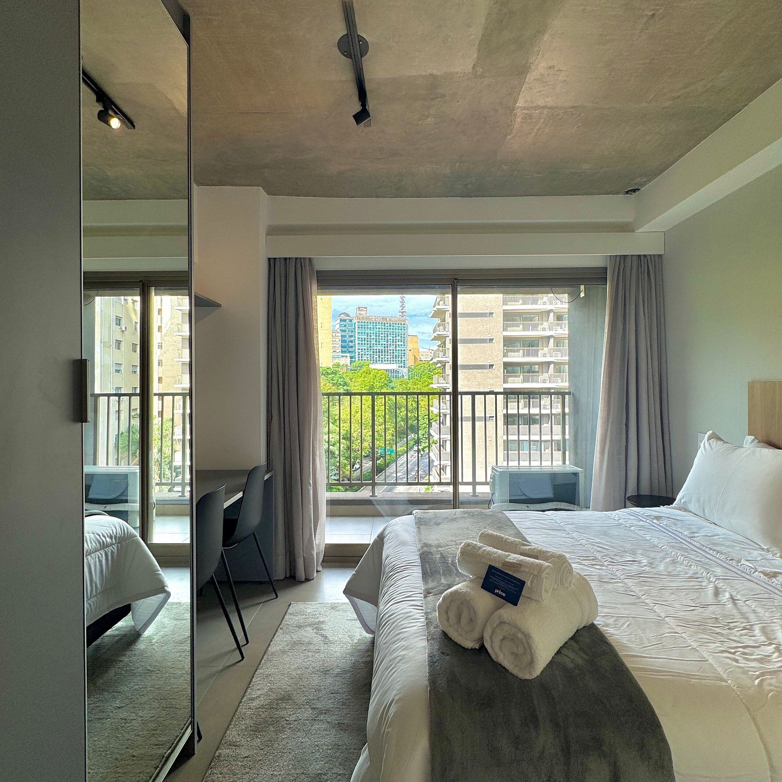 Apartamento básico | 1 quarto, escrivaninha, espaço de trabalho para notebook