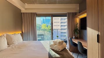 Classic Apartment | 1 bedroom, desk, laptop workspace, free WiFi