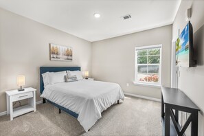 2 عدّة غرف نوم ومكتب ومكواة/لوح كي وواي فاي مجانًا