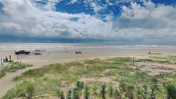 House (4 Bedrooms) | Property amenity