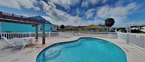 Studio (2 Bedrooms) | Front of property