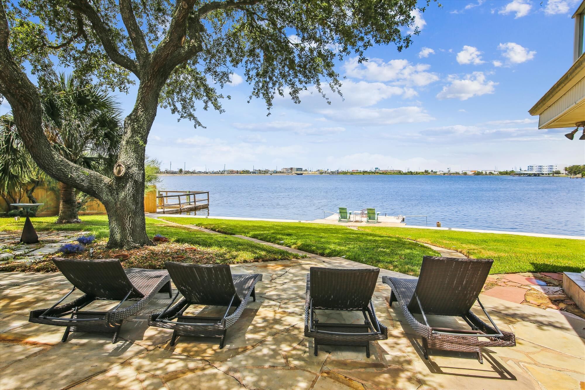 House (6 Bedrooms) | Terrace/patio