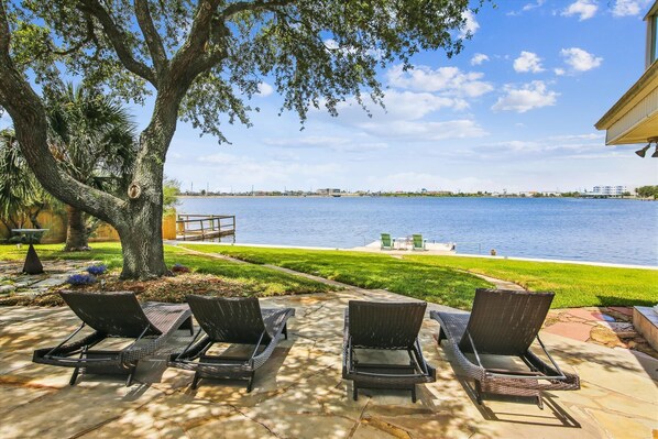 House (6 Bedrooms) | Front of property - Amazing Bay by Ryson Vacation Rentals (Galveston)