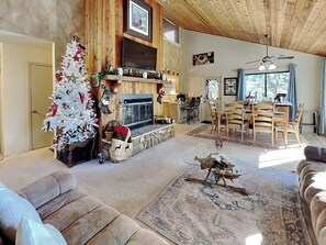 House (3 Bedrooms) | Property amenity - Lowkeys Lodge by Ruidoso Vacation Rentals (Ruidoso)