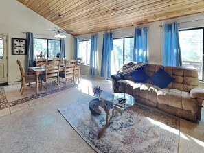 House (3 Bedrooms) | Property amenity - Lowkeys Lodge by Ruidoso Vacation Rentals (Ruidoso)