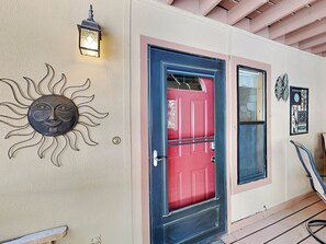 Condo (2 Bedrooms) | Property amenity