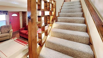 Condo (2 Bedrooms) | Property amenity
