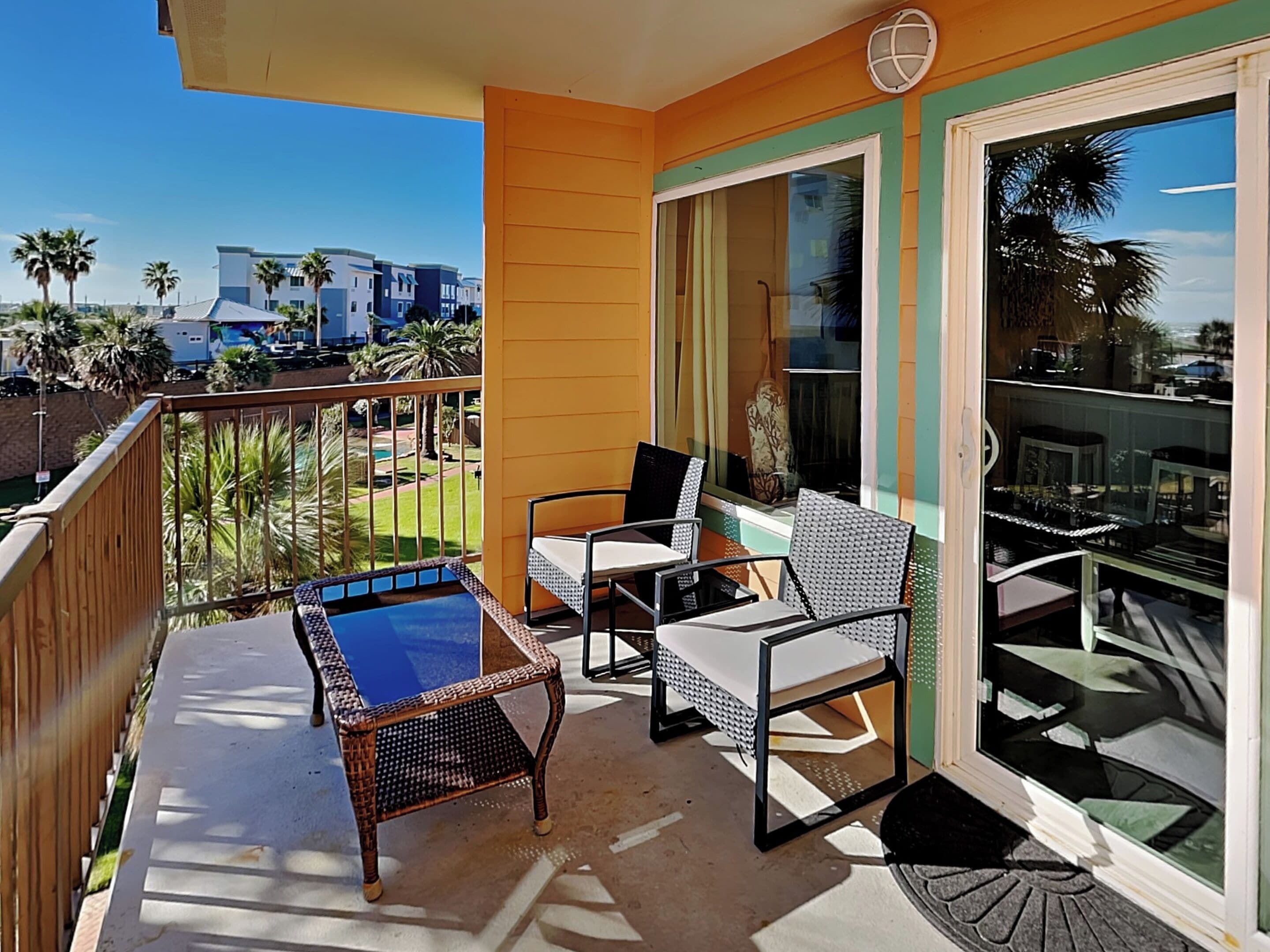 Condo (1 Bedroom) | Front of property