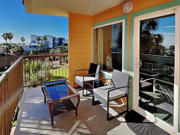 Condo (1 Bedroom) | Front of property