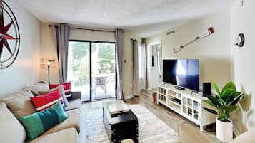 Condo (1 Bedroom) | Front of property