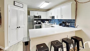 Condo (1 Bedroom) | Property amenity