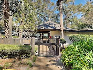 Condo (1 Bedroom) | Property amenity