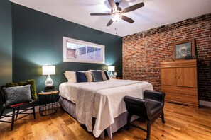 5 室のベッドルーム、デスク、アイロン / アイロン台、WiFi