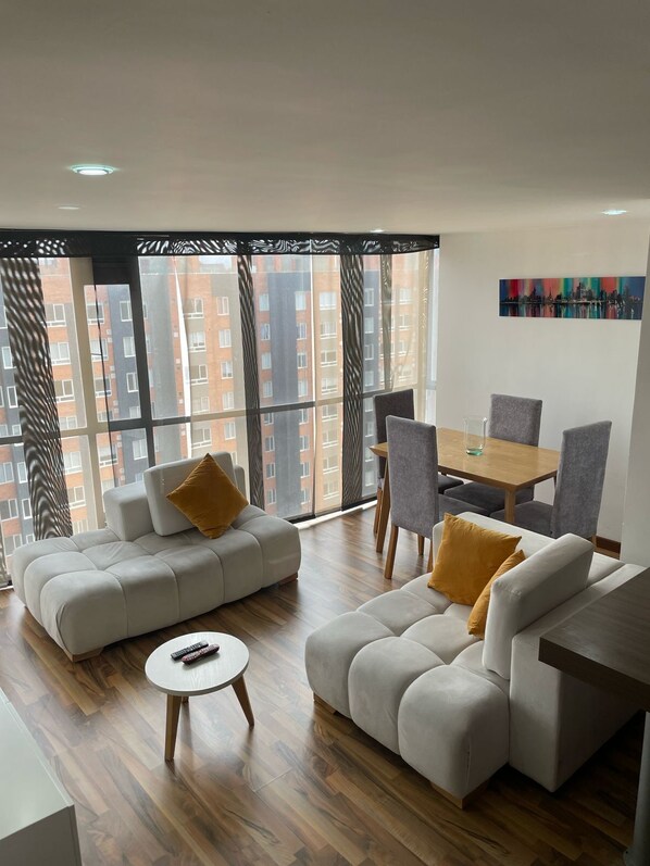 Living area - Apartamento de lujo Villa Alsacia (Bogotá)