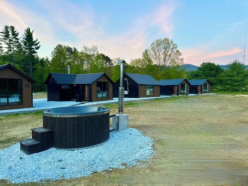 Emrose Luxury Cabins