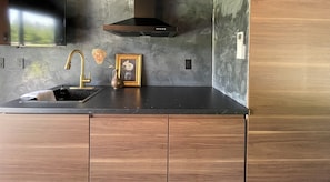Family Cabin, 2 Queen Beds | Private kitchen
