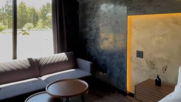 Family Cabin, 2 Queen Beds | Blackout drapes, free WiFi, bed sheets