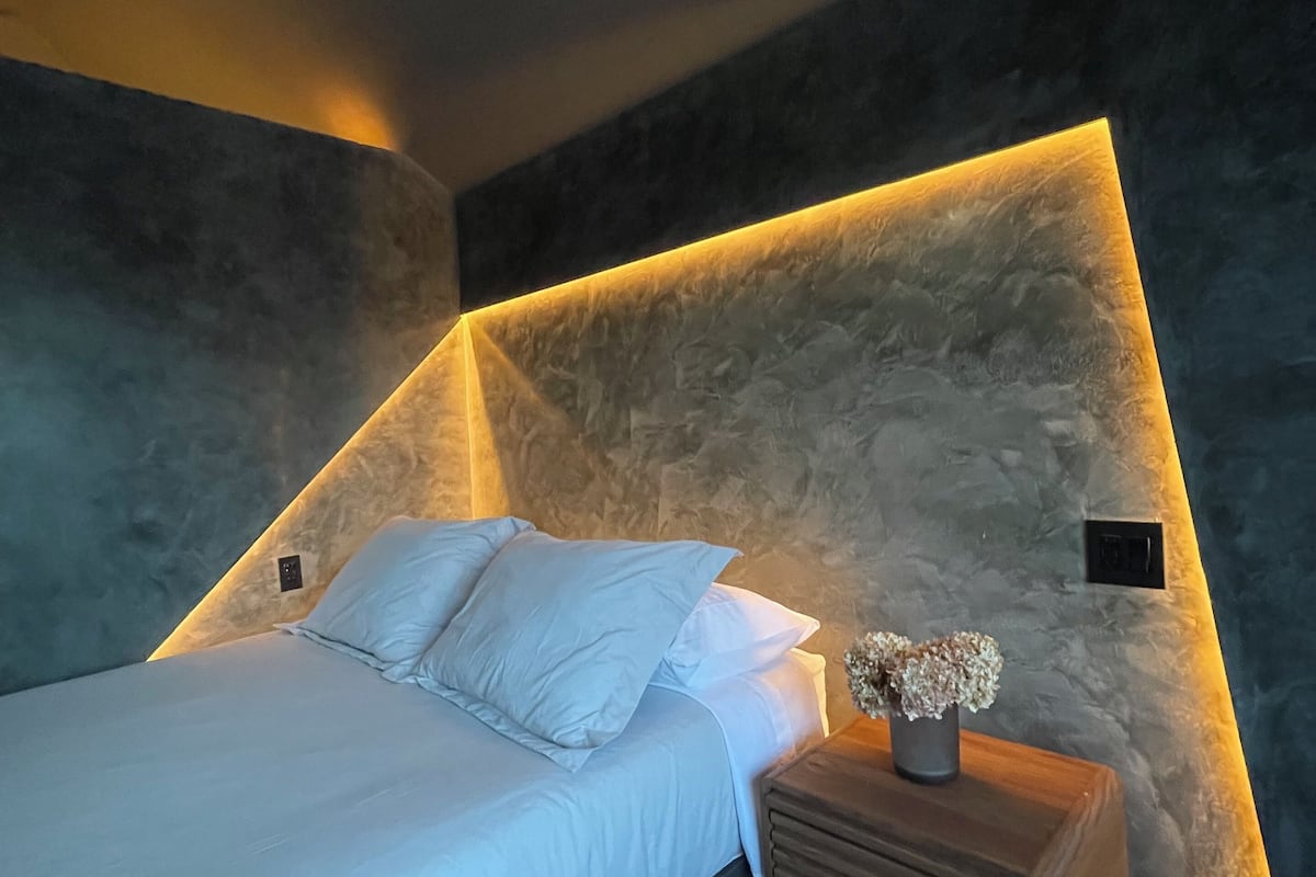 Cabaña familiar, 2 camas Queen size | Cortinas blackout, wifi gratis y ropa de cama
