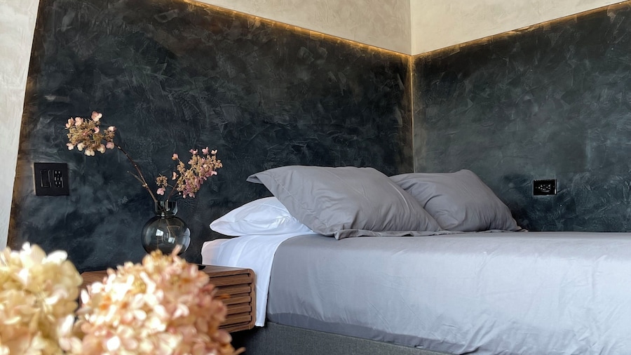 Emrose Luxury Cabins