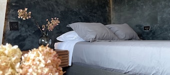 Emrose Luxury Cabins