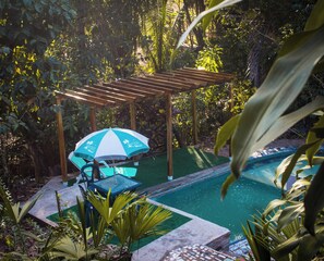 Outdoor pool, open 8:00 AM to 9:00 PM, sun loungers - Cabañas Palma Real (Santiago Sur)