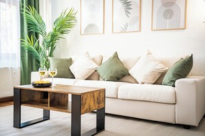 Living area - Modern and stylish business apartment in Magdeburg (Magdeburg)
