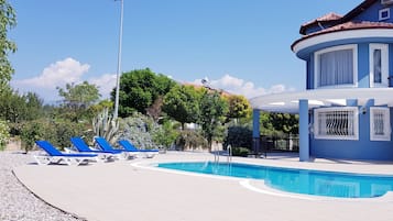 Udendørs pool