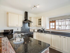 Lave-vaisselle, chaise haute