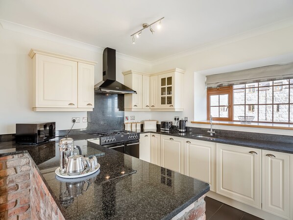 Geschirrspüler, Hochstuhl