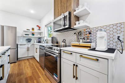 Urban Oasis | Luxury 5BR w/ Gym & Game Room – Near MB Stadium & ATL Attractions