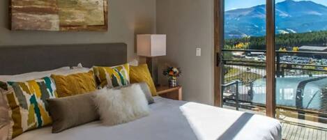 1 bedroom, iron/ironing board, travel crib, WiFi