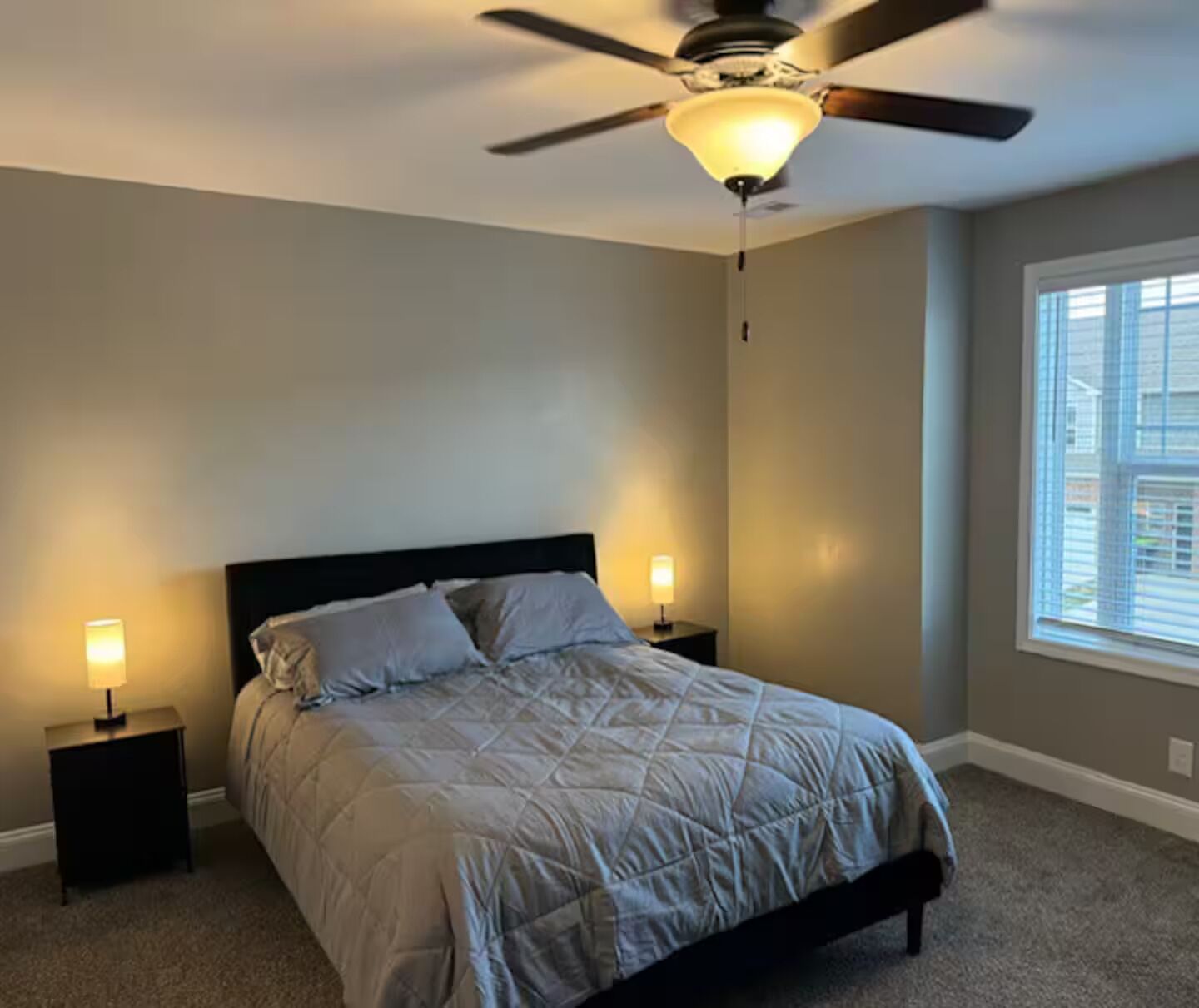 2 多间卧室、WiFi、床单