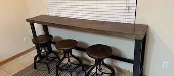 Monthly Windsor 3 bed 2 bath near Downtown