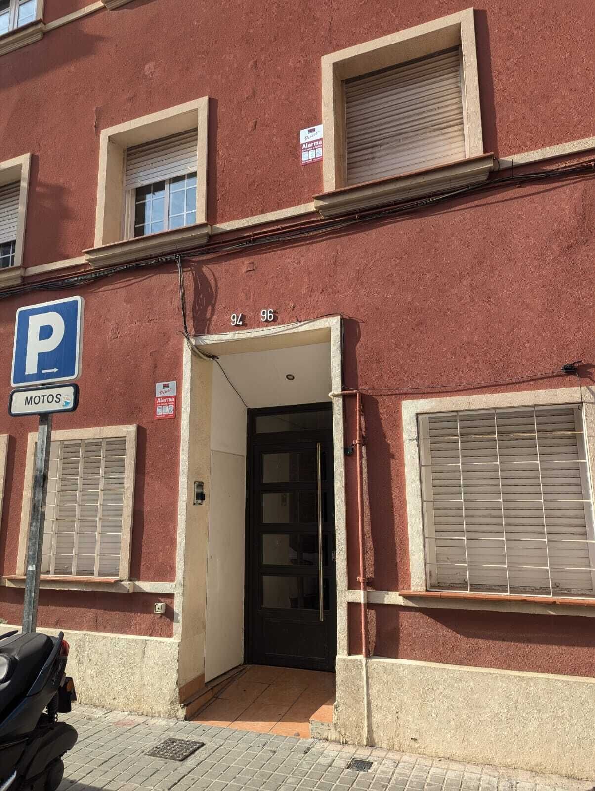 Entrada al alojamiento