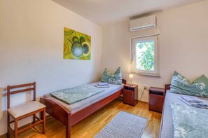 4 camere, Wi-Fi gratuito, lenzuola