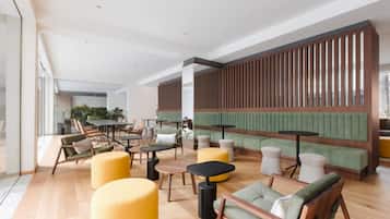 Luxury Apartment, City View | Living area
