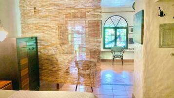 1 bedroom, in-room safe, WiFi, bed sheets