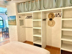 1 bedroom, in-room safe, WiFi, bed sheets
