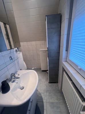 Håndklær og toalettpapir