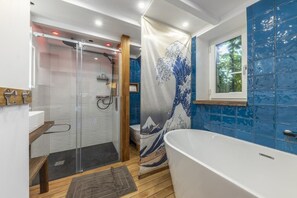 Dusche, Haartrockner, HandtĂŒcher