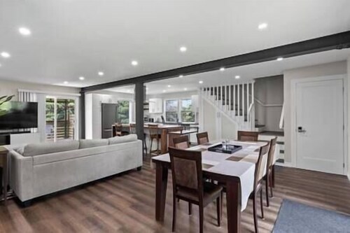 North Shore Coastal Retreat