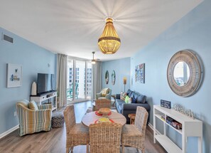 Smart TV, futbolito, mesa de ping pong