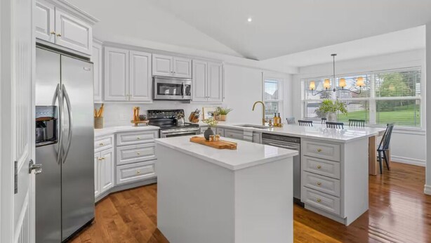 Private kitchen - Stylish Stratford Home Near Charlottetown—Spacious, Family-Friendly Retreat (Stratford)