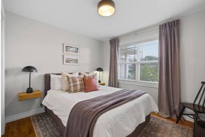 4 bedrooms, desk, iron/ironing board, free WiFi