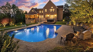 Outdoor pool, a heated pool