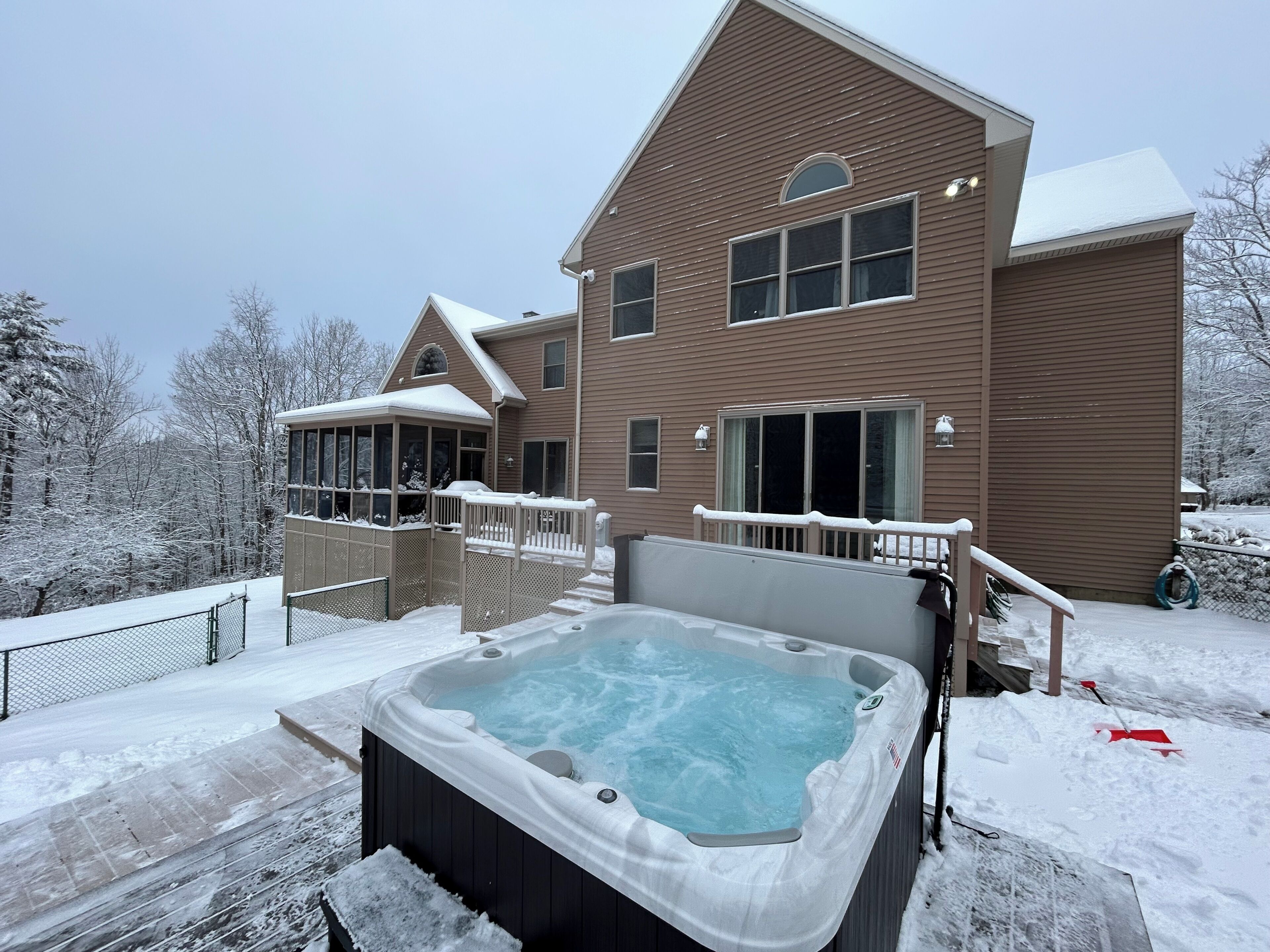 Tina de hidromasaje al aire libre