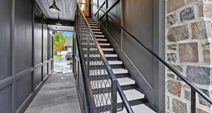 The Owl Room | Stylish Loft in the Heart of Midway Near Park City Ski Resorts