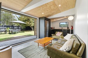 TV - Matapouri Memories - 2 Houses! (Matapouri)