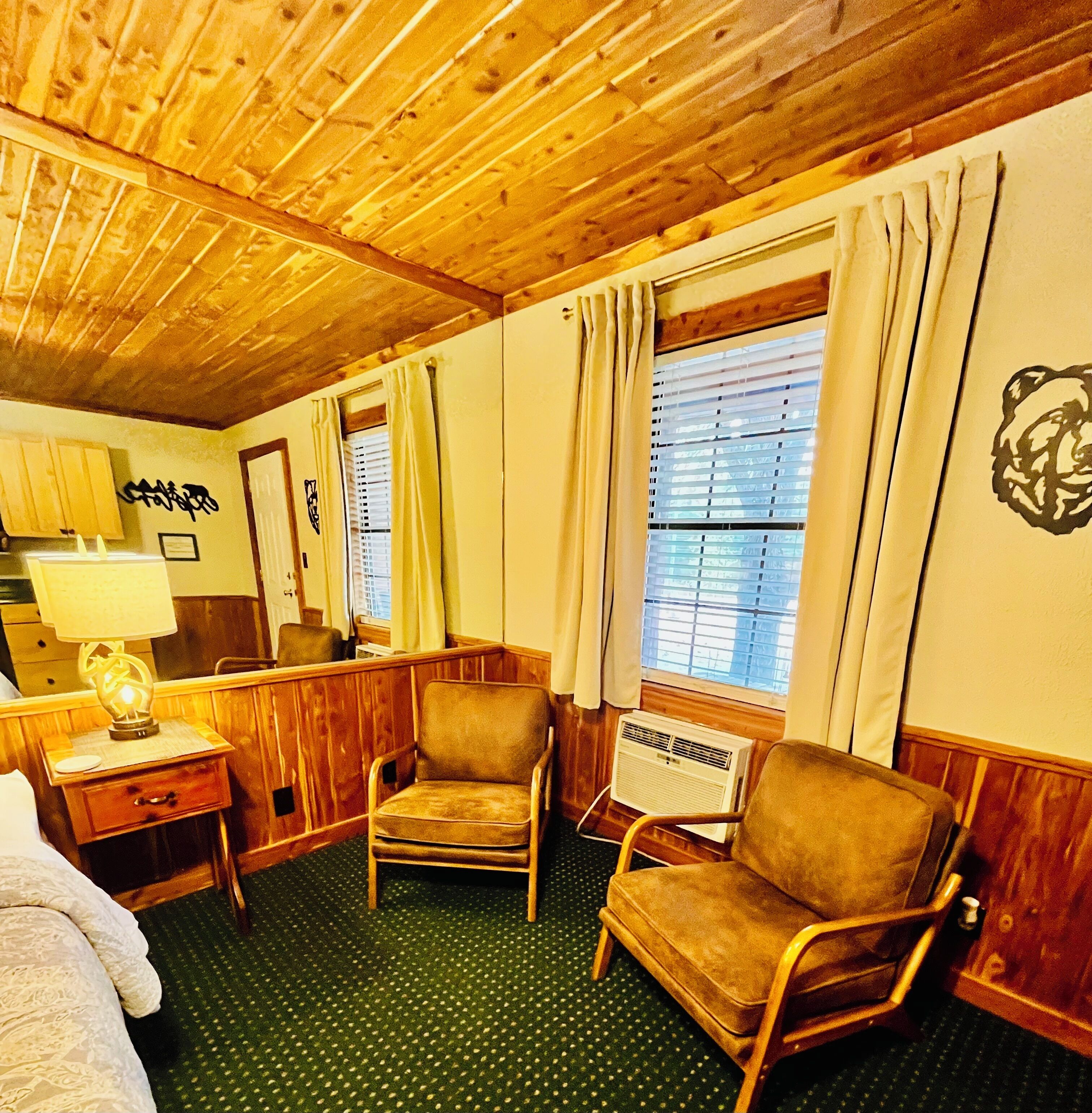 Traditional Room | Iron/ironing board, free WiFi, bed sheets