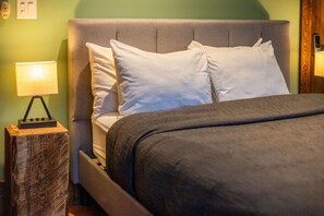 3 Schlafzimmer, Schreibtisch, Bügeleisen/Bügelbrett, Reisekinderbett